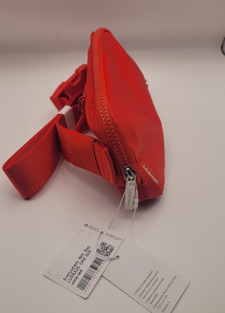 lululemon athletica Bright Red Crossbody, Belt Pouch - Picture 2 of 7